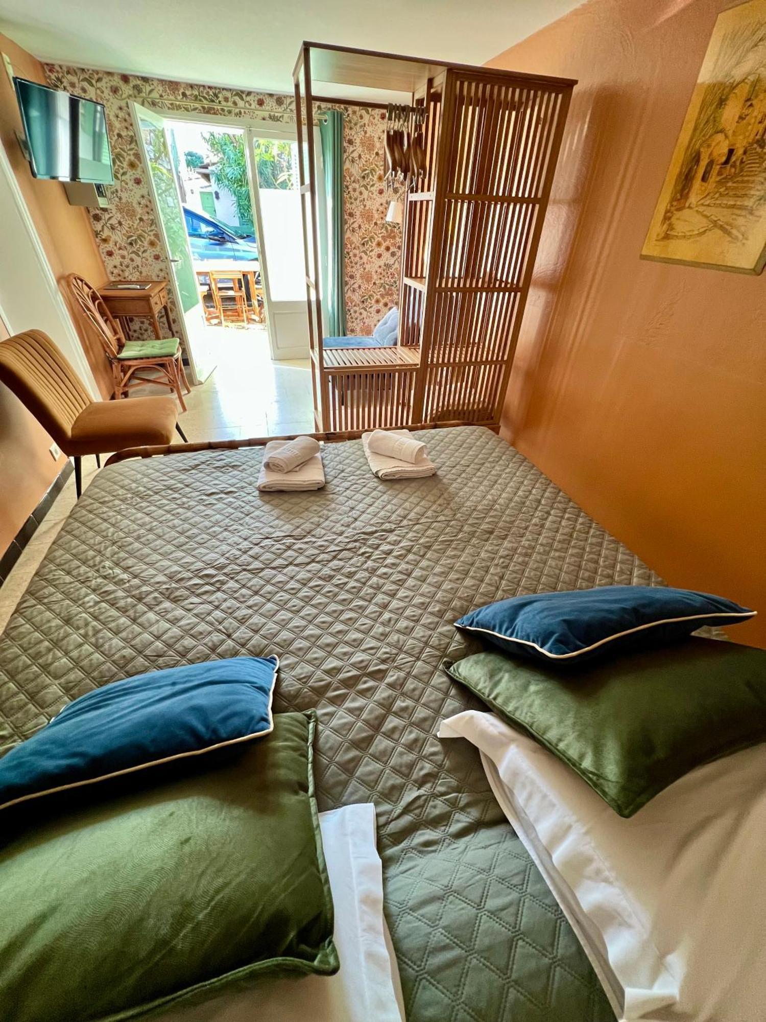Hotel Le Ponteil 앙티브 외부 사진